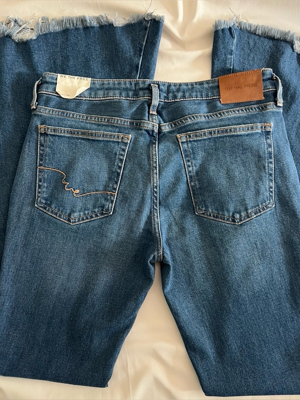 We The Free Emre Low-Rise Flare Jeans ✨👖 - Picture 2 of 7